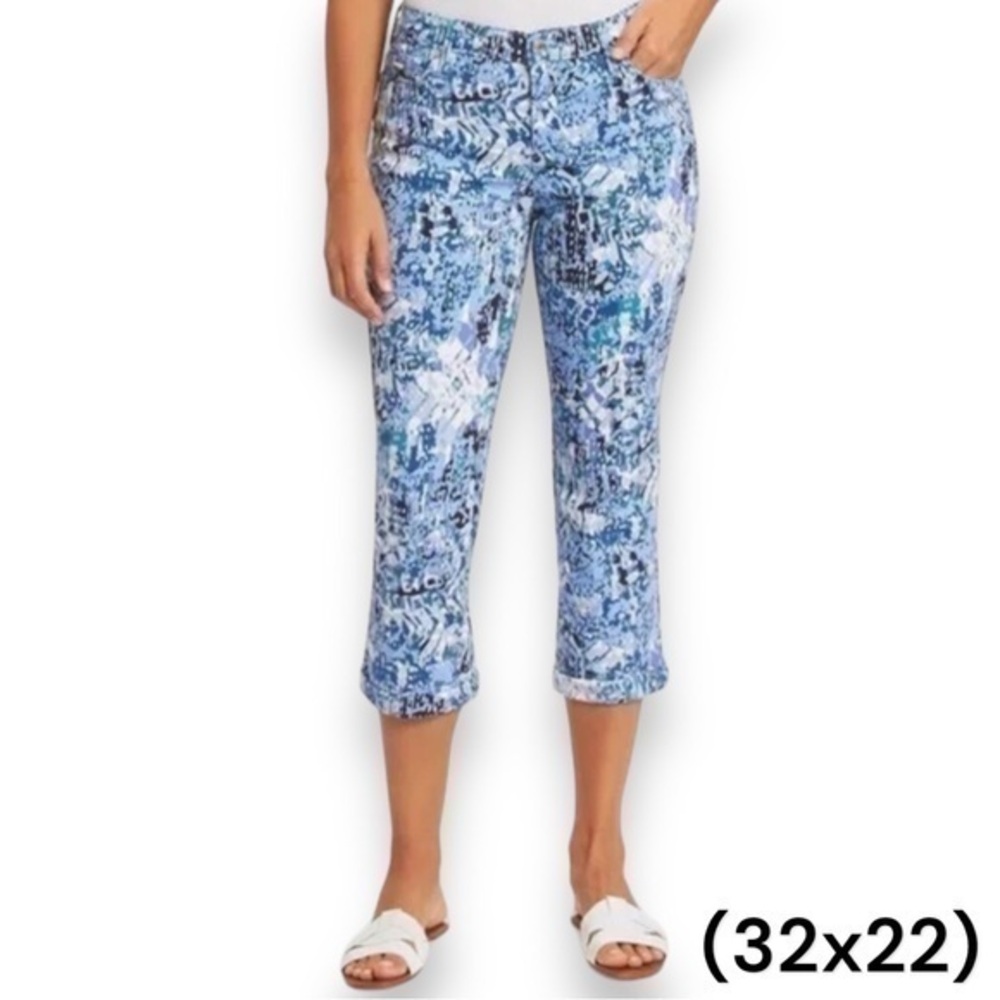 Nine West Chrystie Cuffed Capri High Waist Denim Size 10 Missy